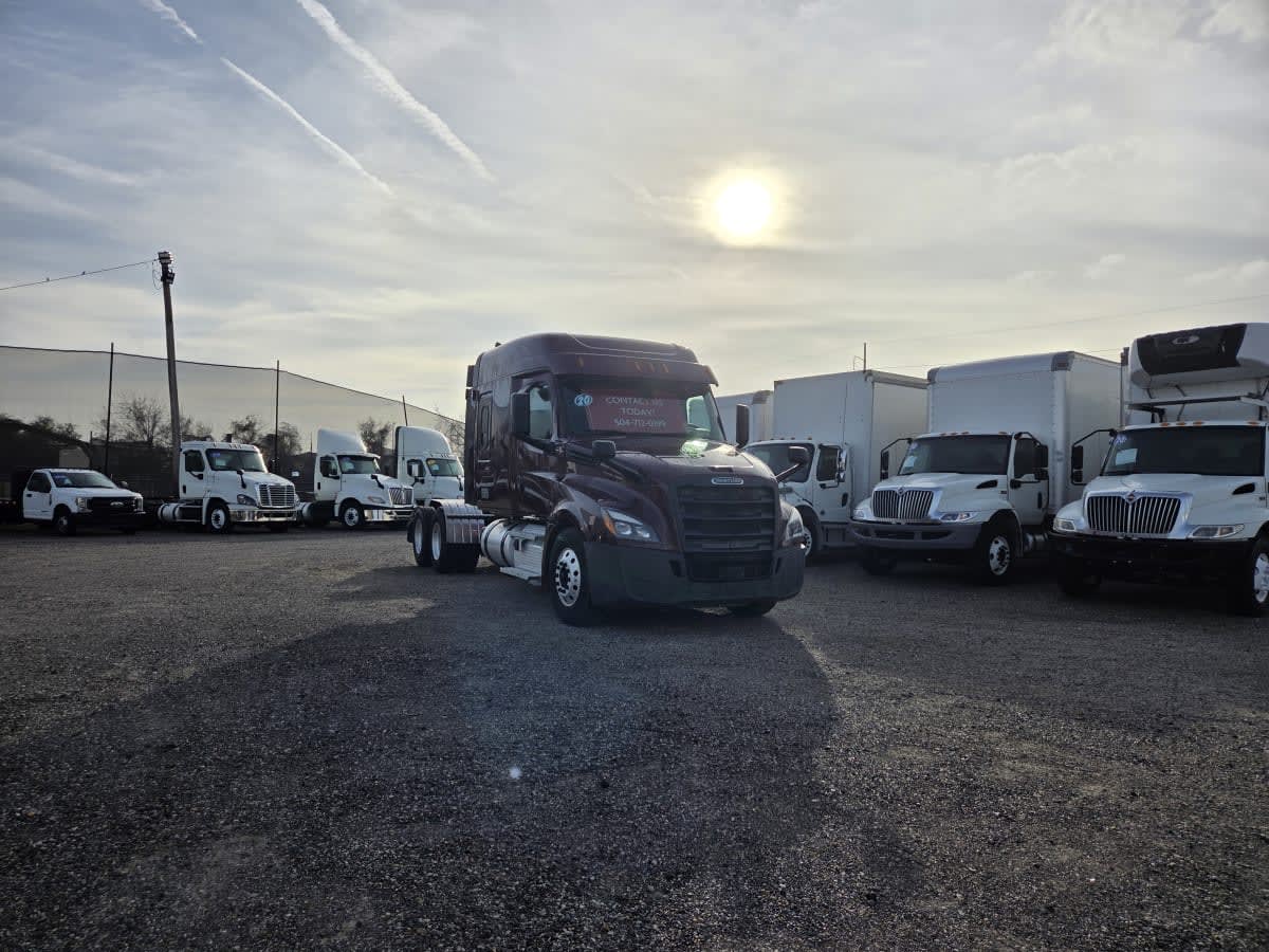 2020 Freightliner Cascadia in St. Rose, LA — photo 3
