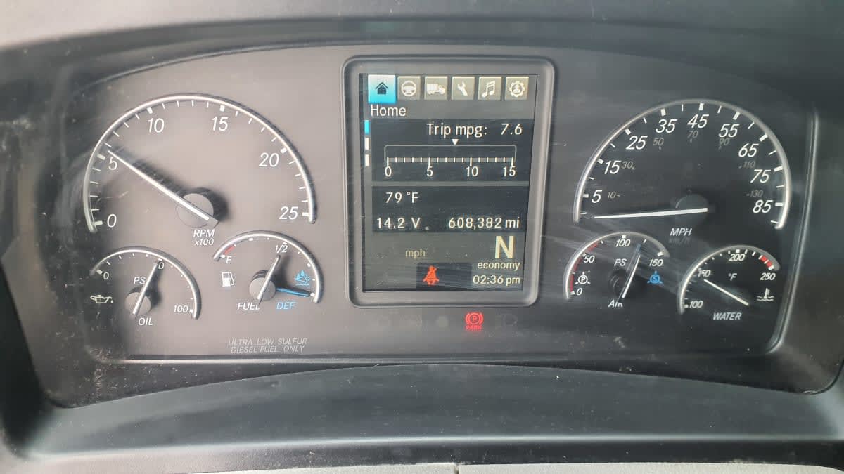 2020 Freightliner Cascadia in Bolingbrook, IL — photo 10