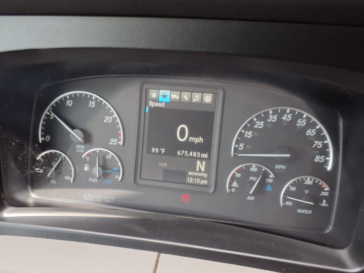 2020 Freightliner Cascadia in Davie, FL — photo 10