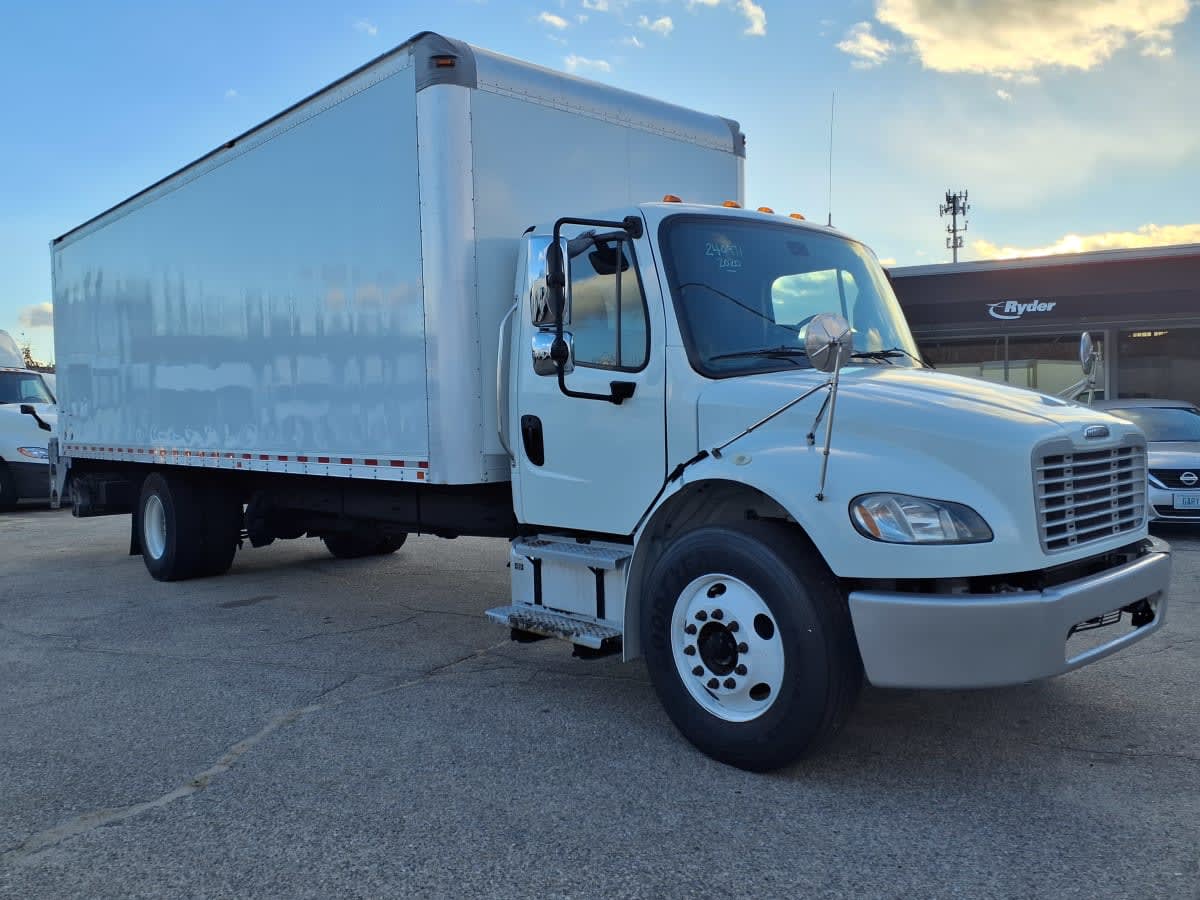 2020 Freightliner M2 106 in Warwick, RI — photo 3