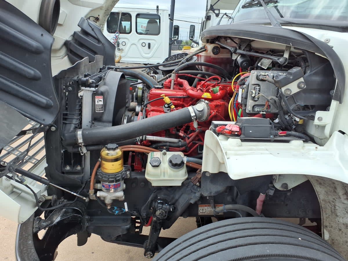 2020 Freightliner M2 106 in Dallas, TX — photo 10