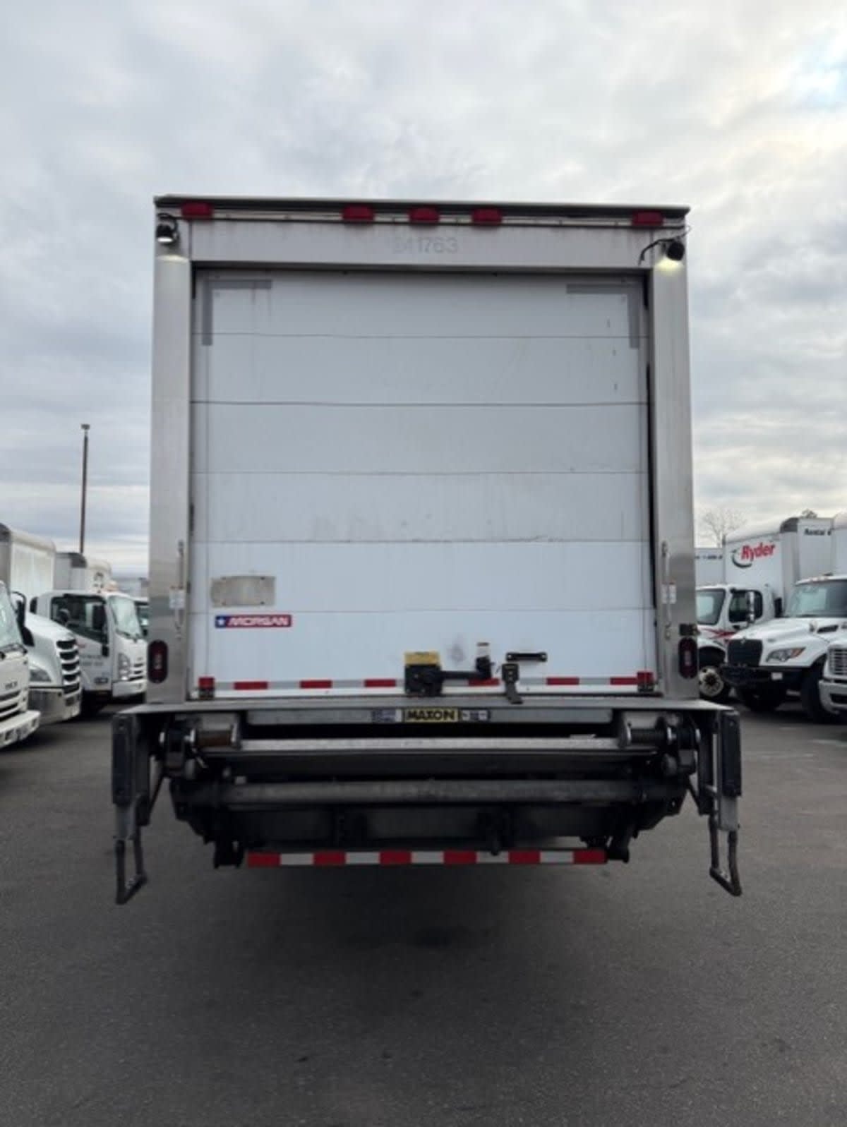 2020 Freightliner M2 106 in Farmingdale, NY — photo 5