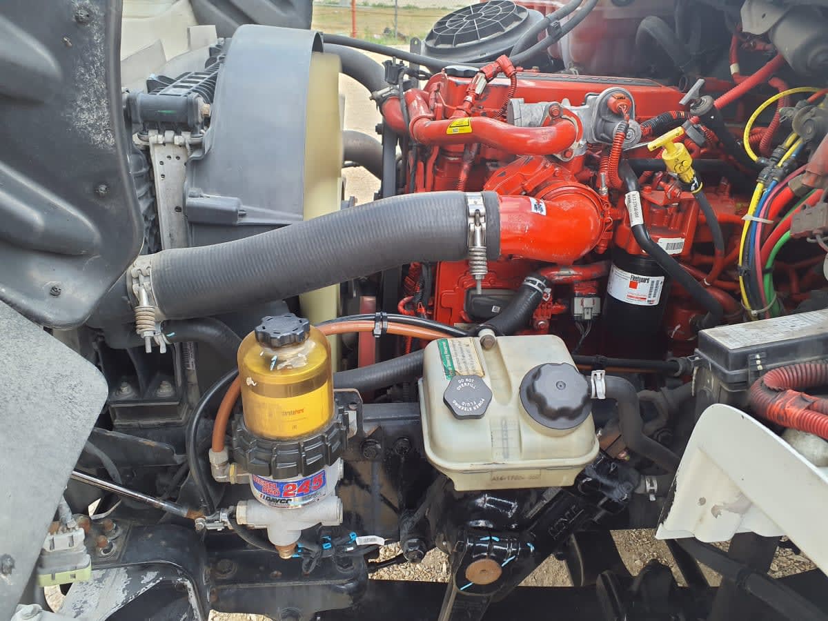 2020 Freightliner M2 106 in Converse, TX — photo 9