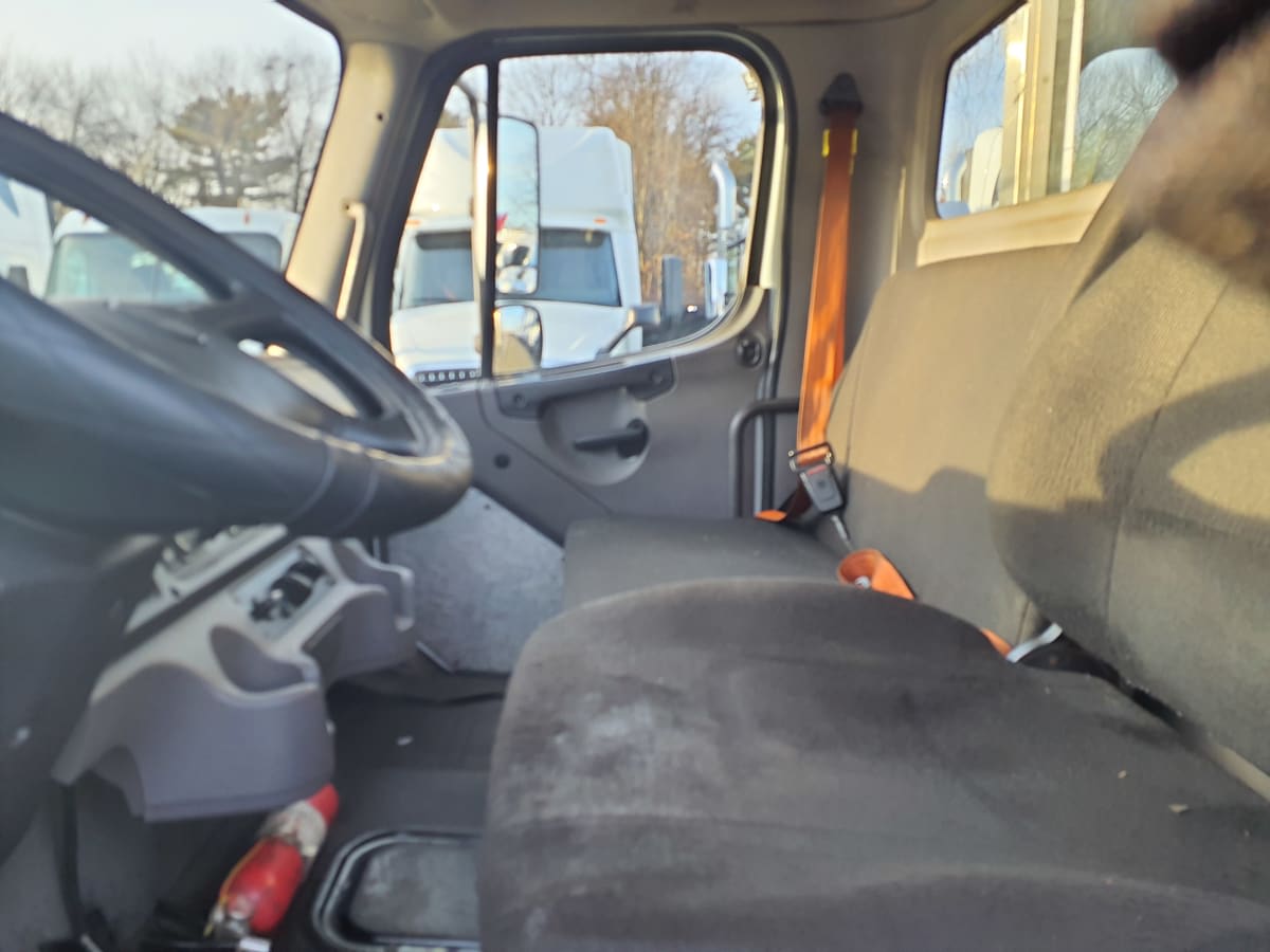 2020 Freightliner M2 106 in Springfield, MA — photo 11