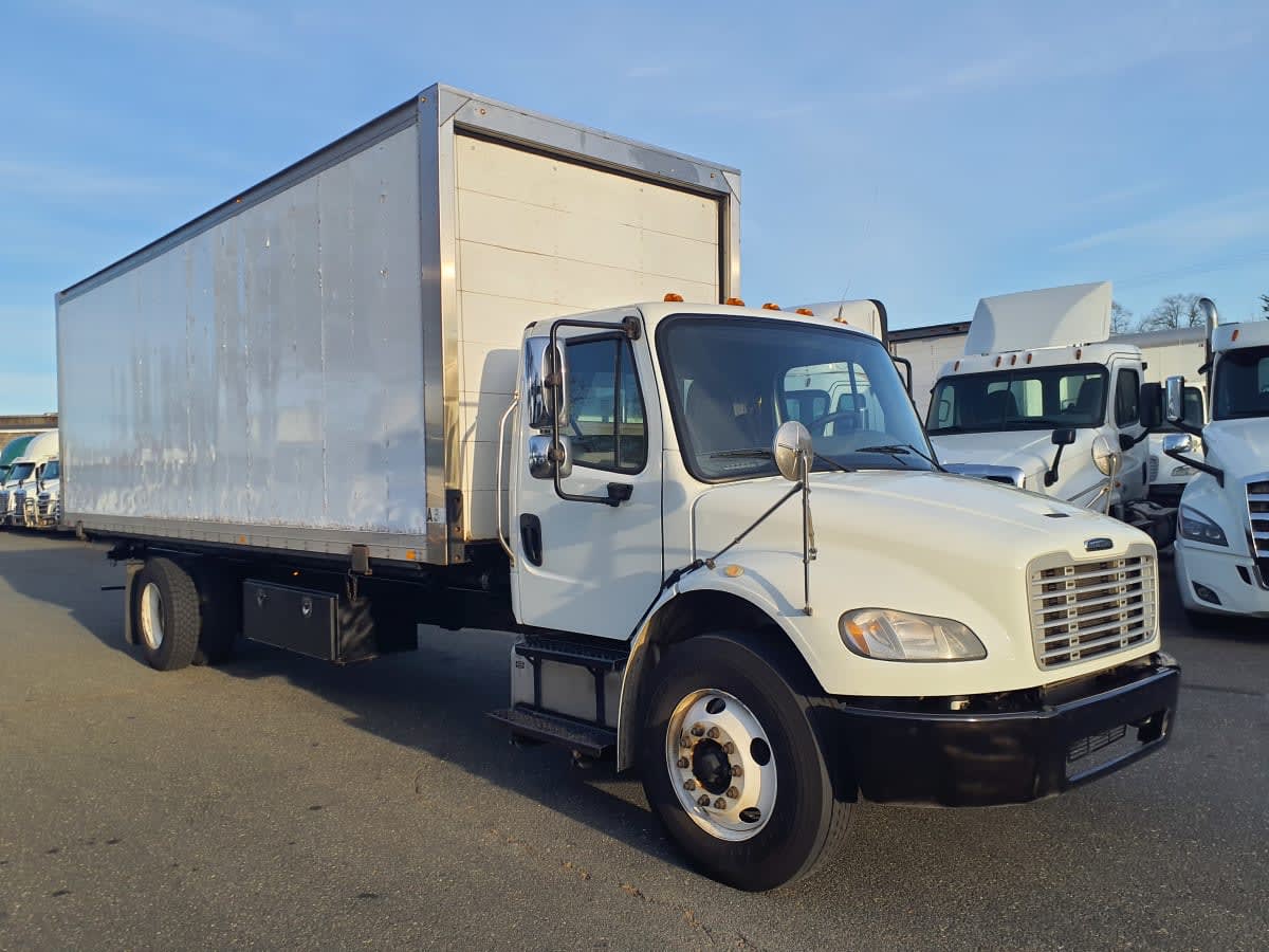 2020 Freightliner M2 106 in Springfield, MA — photo 3