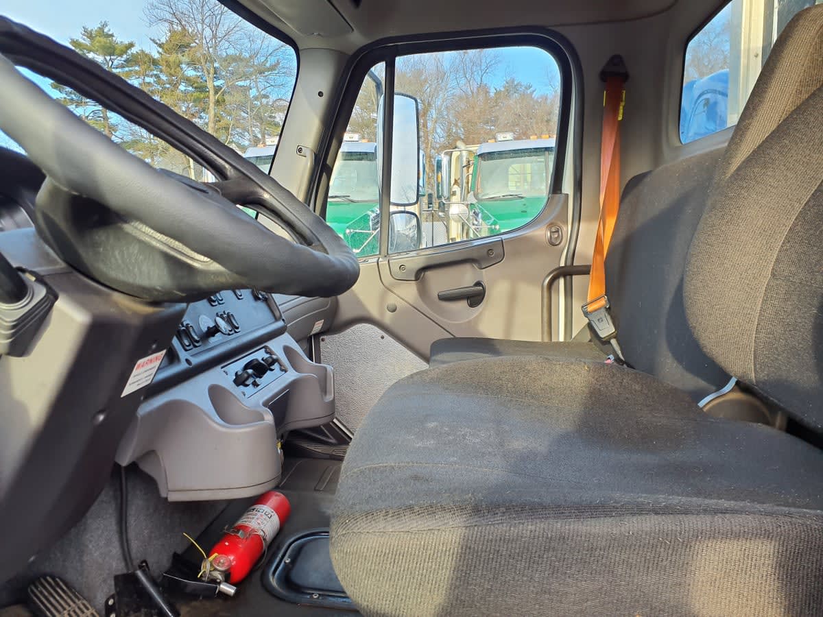 2020 Freightliner M2 106 in Springfield, MA — photo 11