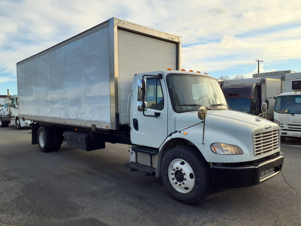 2020 Freightliner M2 106 in Springfield, MA — photo 3