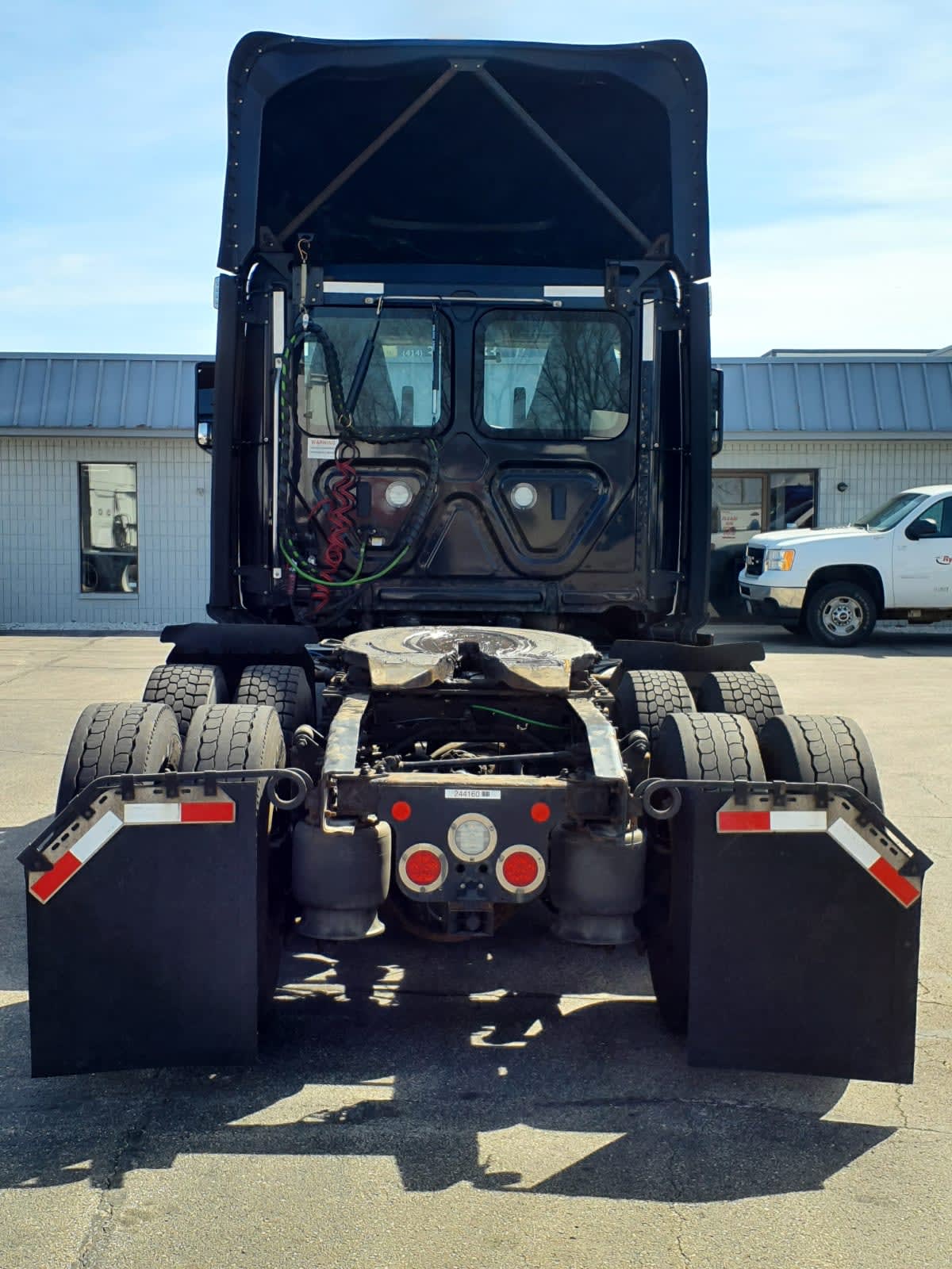 2020 Freightliner Cascadia in Oak Creek, WI — photo 5