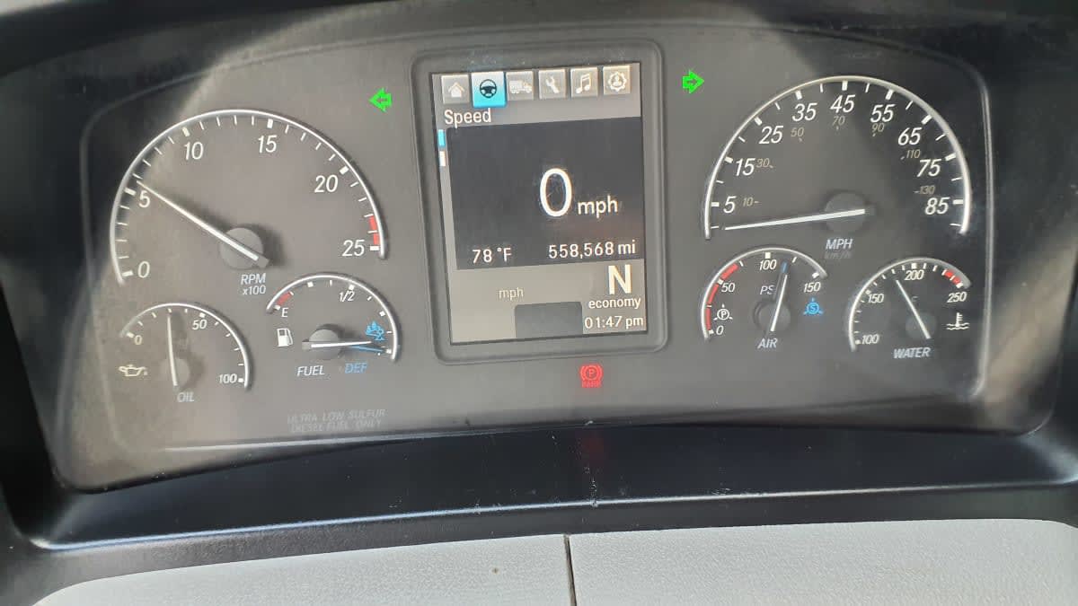 2020 Freightliner Cascadia in Bolingbrook, IL — photo 9