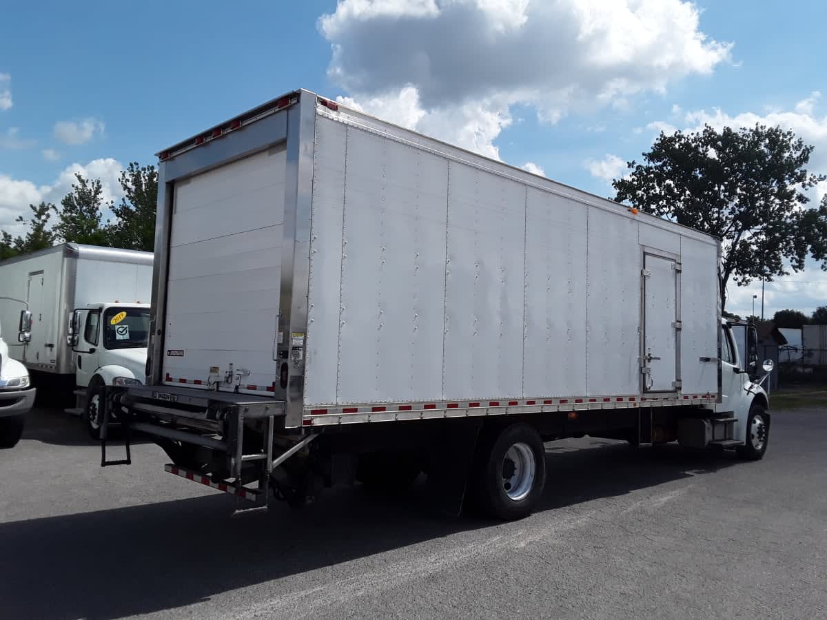 2020 Freightliner M2 106 in La Vergne, TN — photo 4