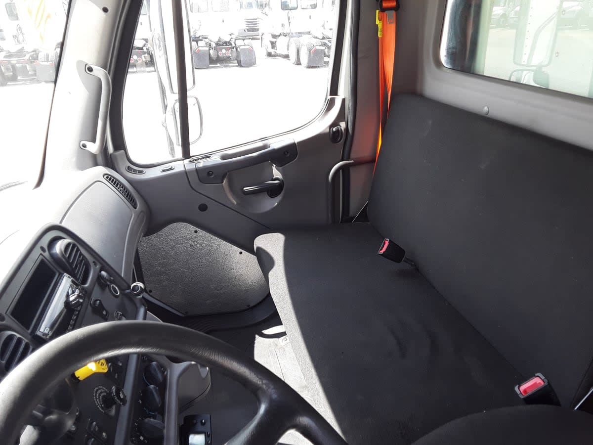 2020 Freightliner M2 106 in La Vergne, TN — photo 8