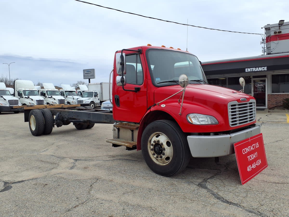 2020 Freightliner M2 106 in Warwick, RI — photo 3