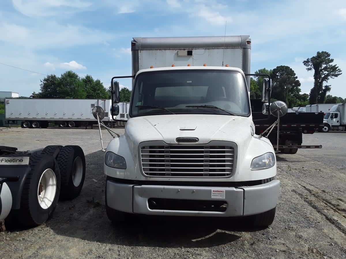 2020 Freightliner M2 106 in Charlotte, NC — photo 2