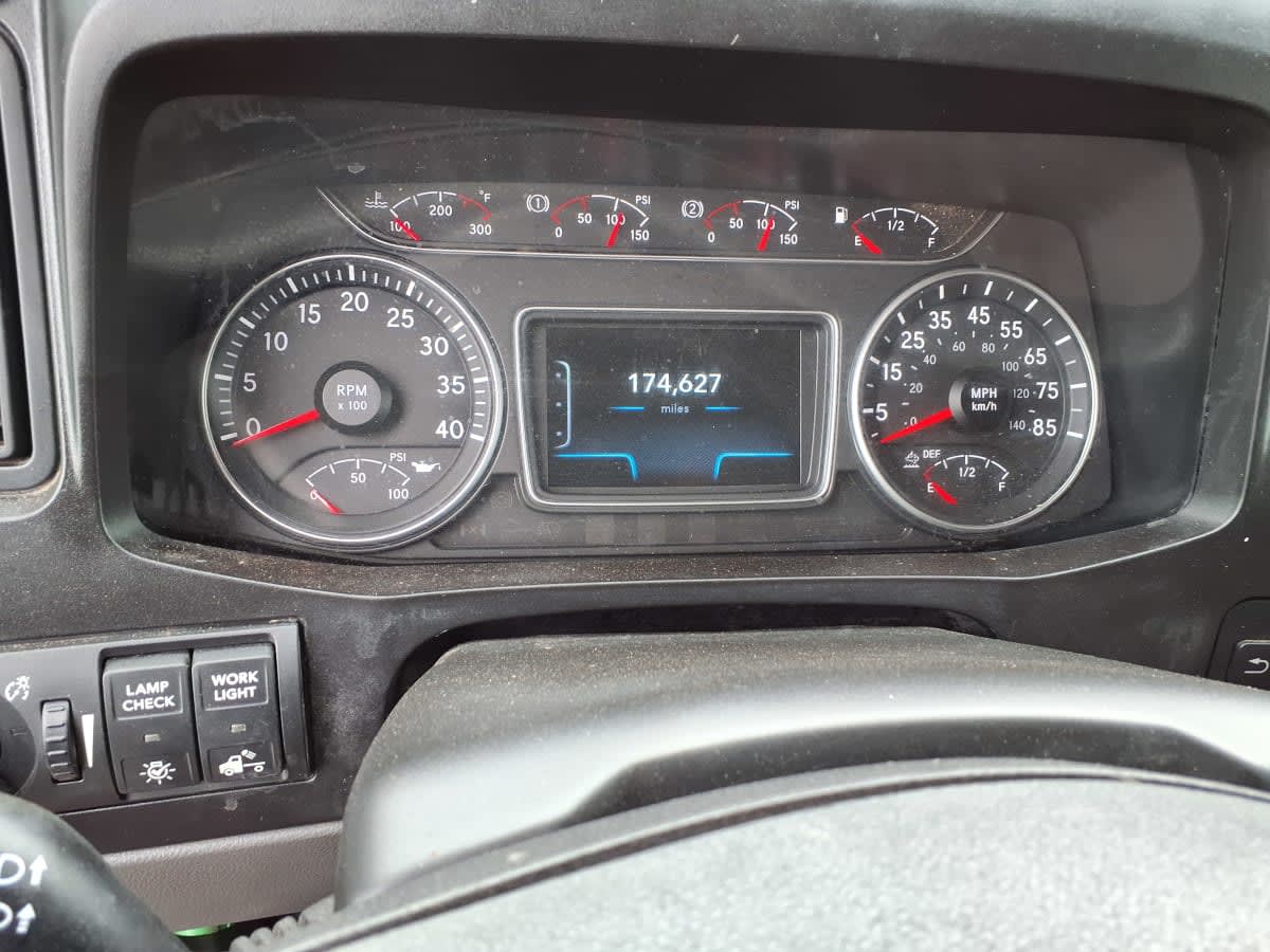 2020 International MV in Commerce City, CO — photo 11