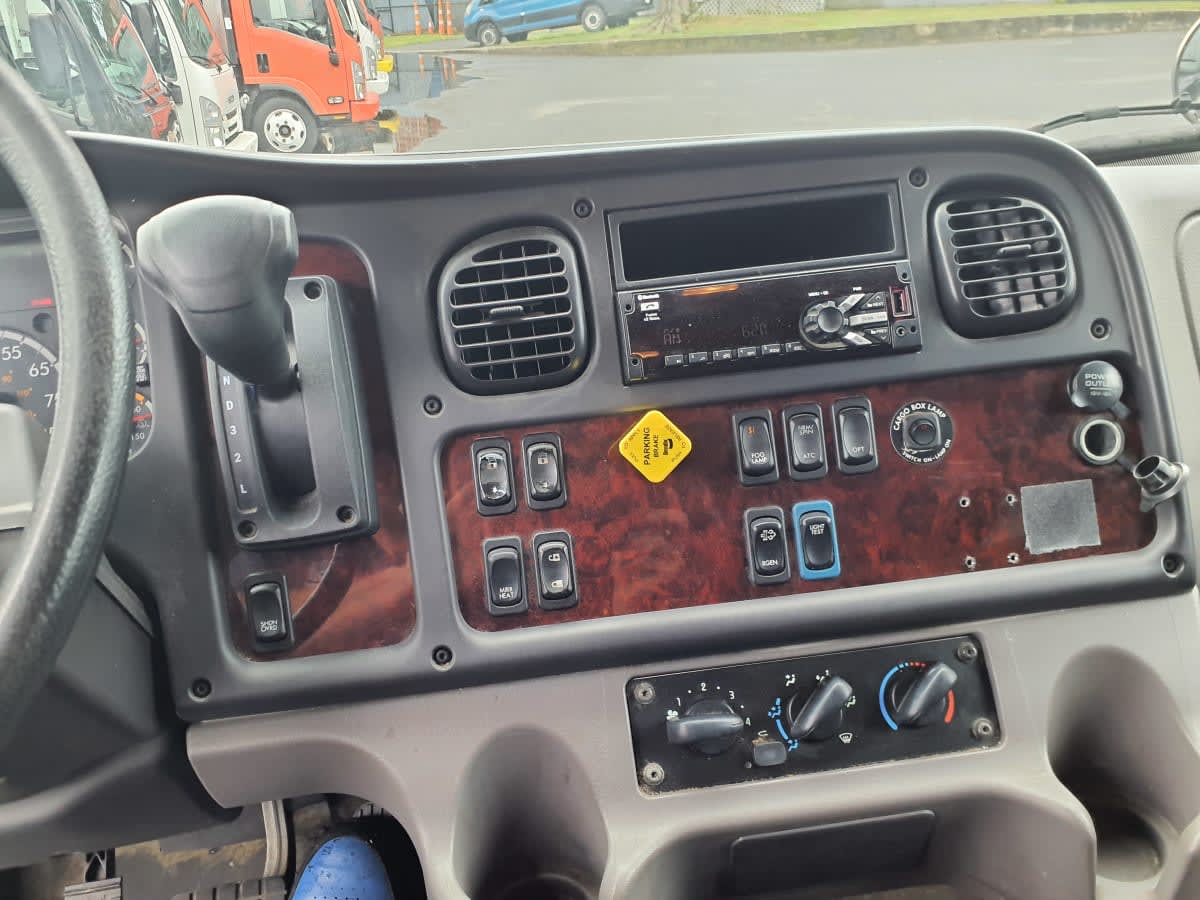 2020 Freightliner M2 106 in Springfield, MA — photo 7