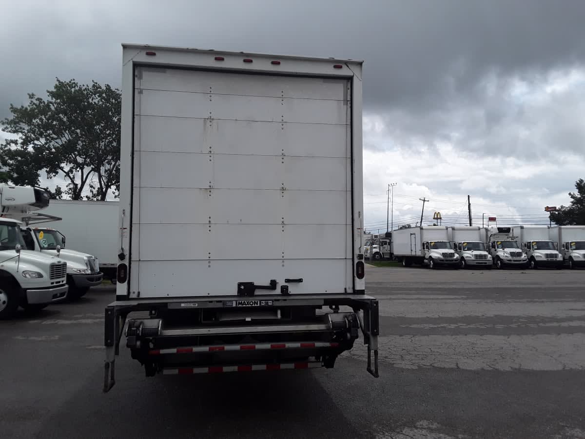 2020 Freightliner M2 106 in La Vergne, TN — photo 5