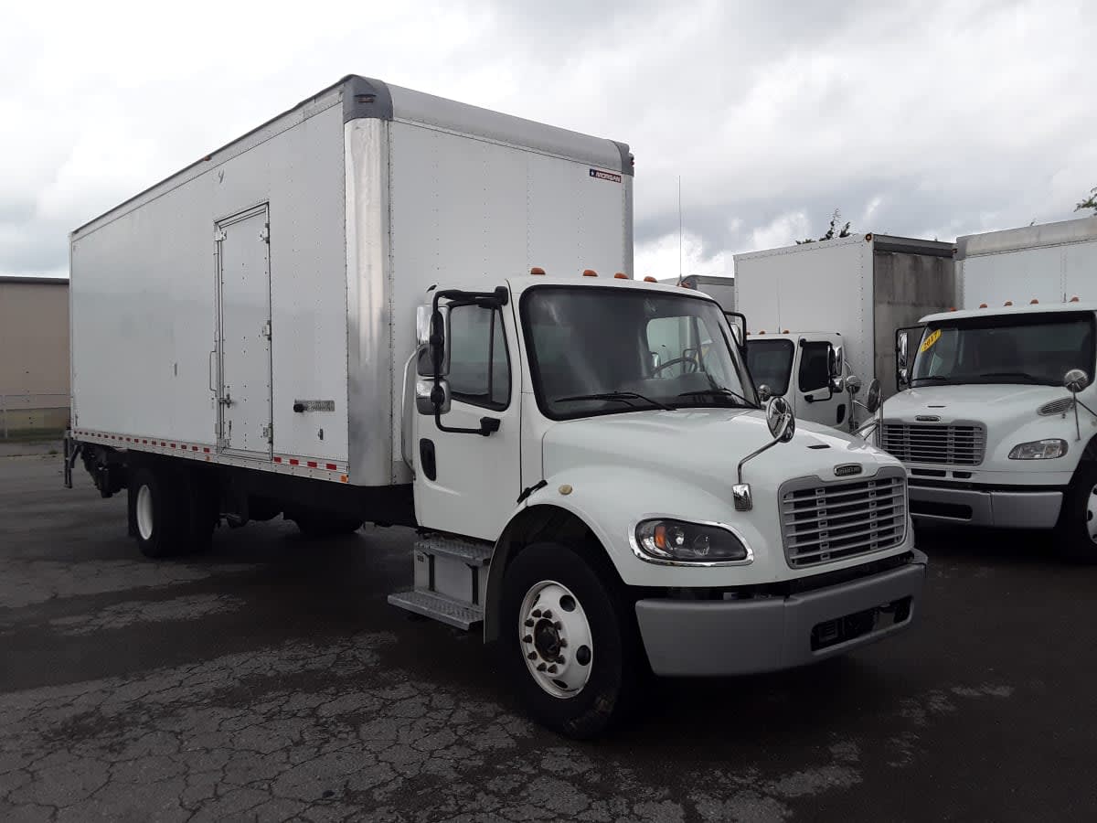 2020 Freightliner M2 106 in La Vergne, TN — photo 3