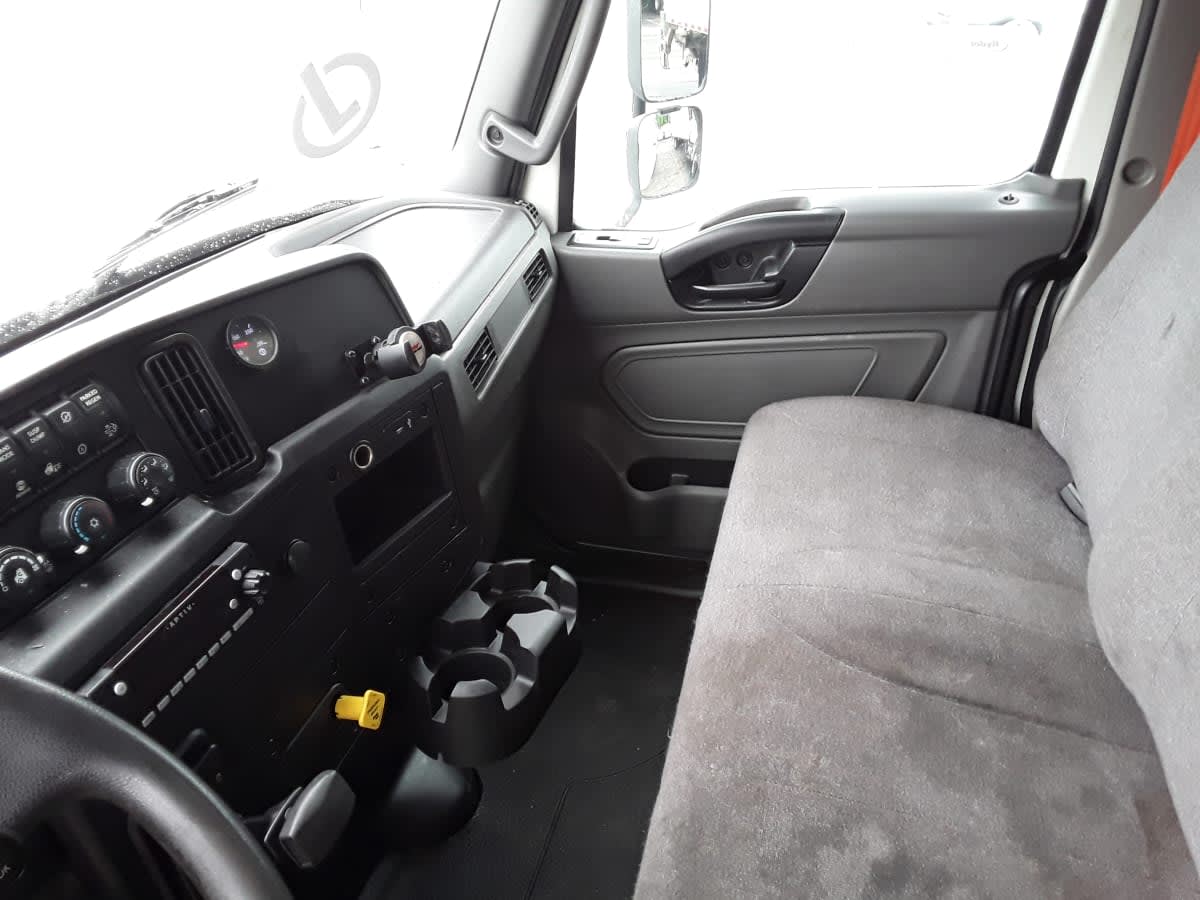2020 International MV in Hilliard, OH — photo 7