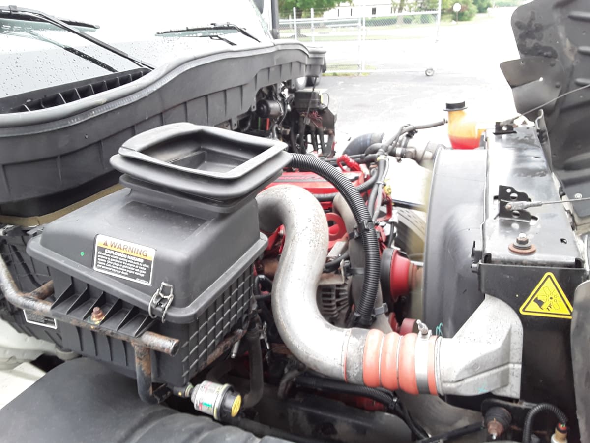 2020 International MV in Hilliard, OH — photo 9