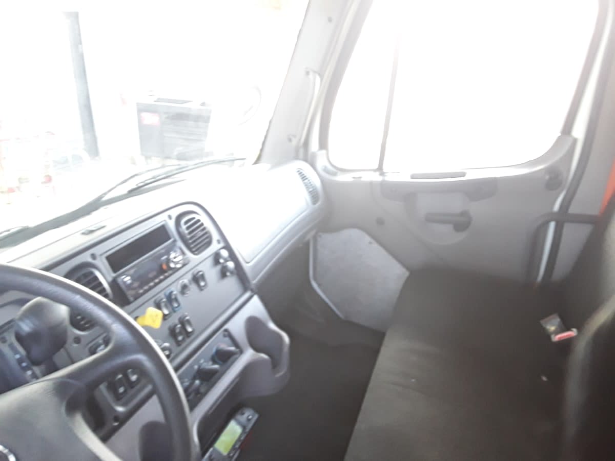 2020 Freightliner M2 106 in Hilliard, OH — photo 8
