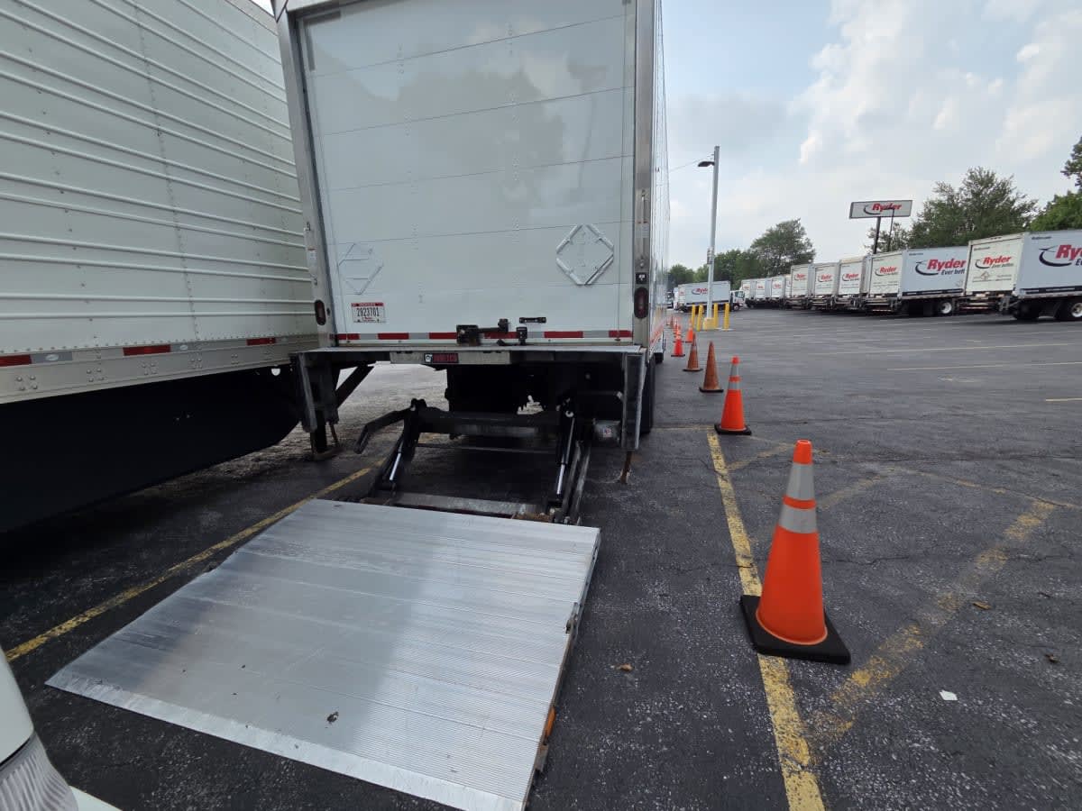 2020 Freightliner M2 106 in Allentown, PA — photo 12