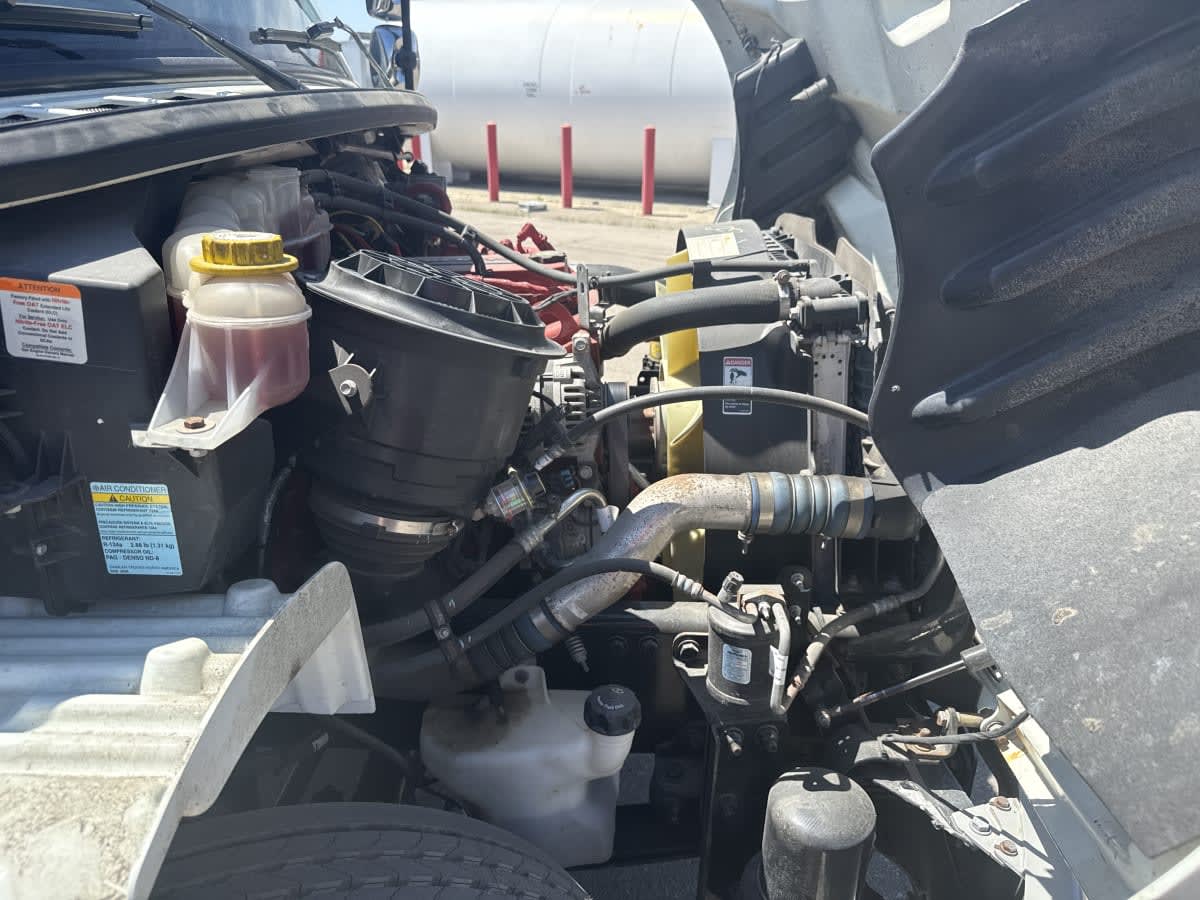 2020 Freightliner M2 106 in Taylor, MI — photo 10