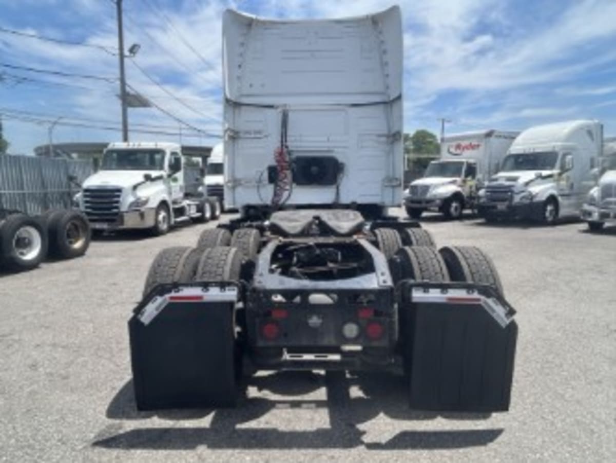 2020 Volvo in Newark, NJ — photo 8