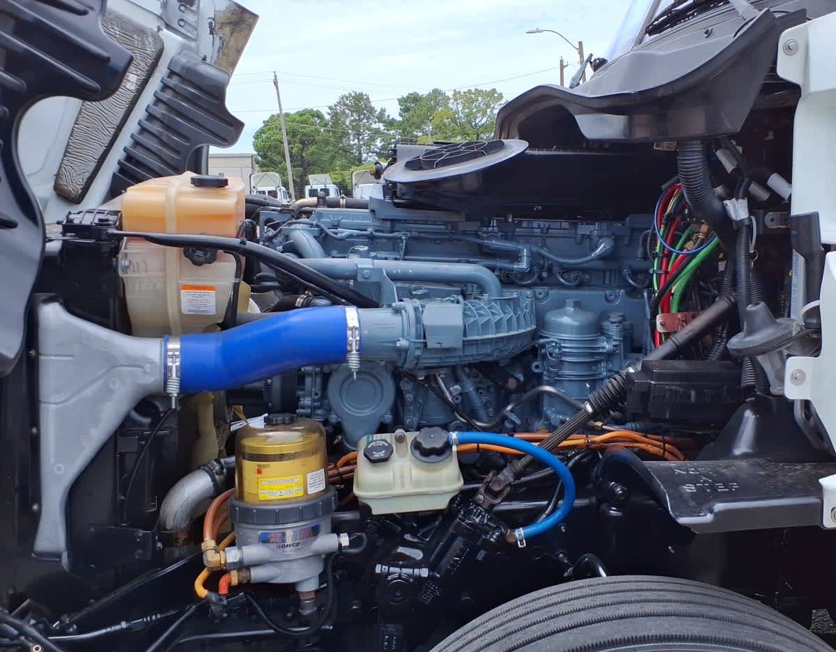 2020 Freightliner Cascadia in Memphis, TN — photo 9