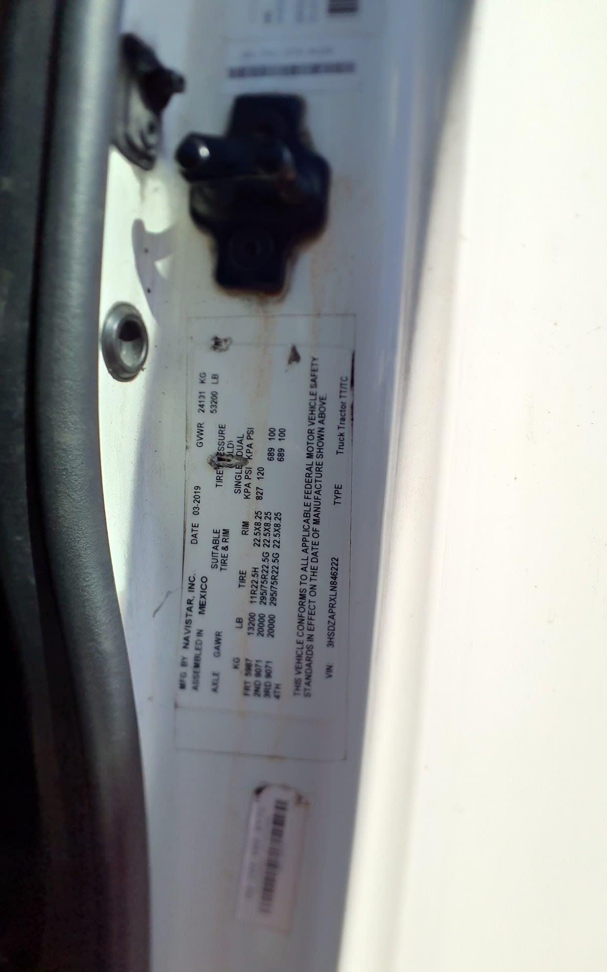 2020 International LT in Commerce City, CO — photo 13