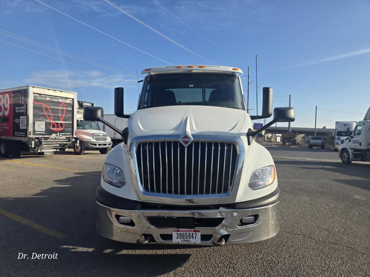 2020 International LT in Kansas City, MO — photo 2