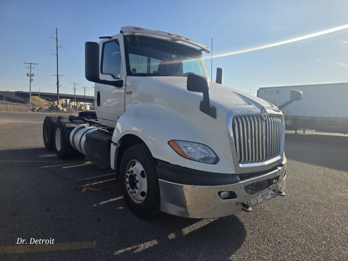 2020 International LT in Kansas City, MO — photo 3