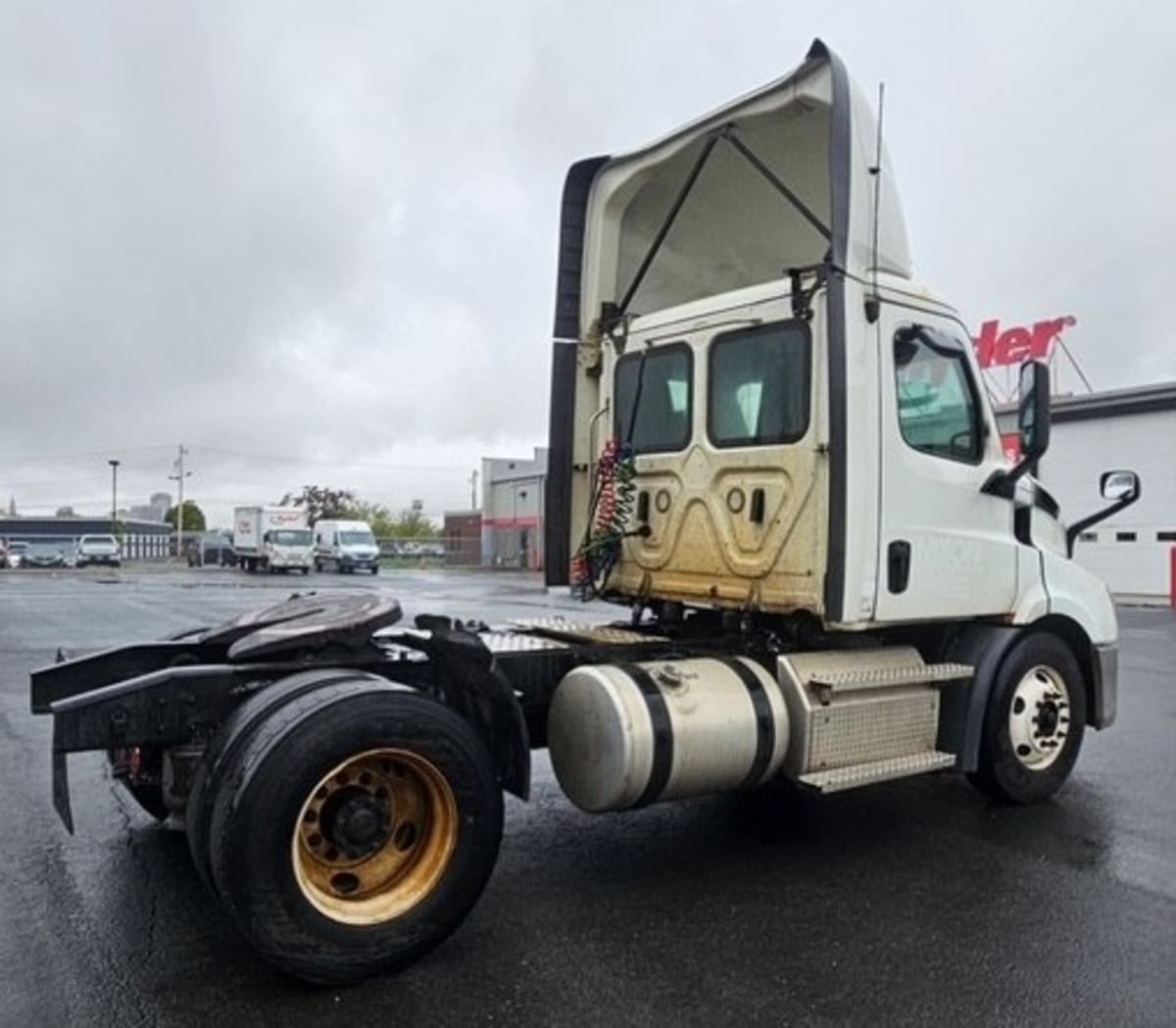2020 Freightliner Cascadia in Springfield, MA — photo 4