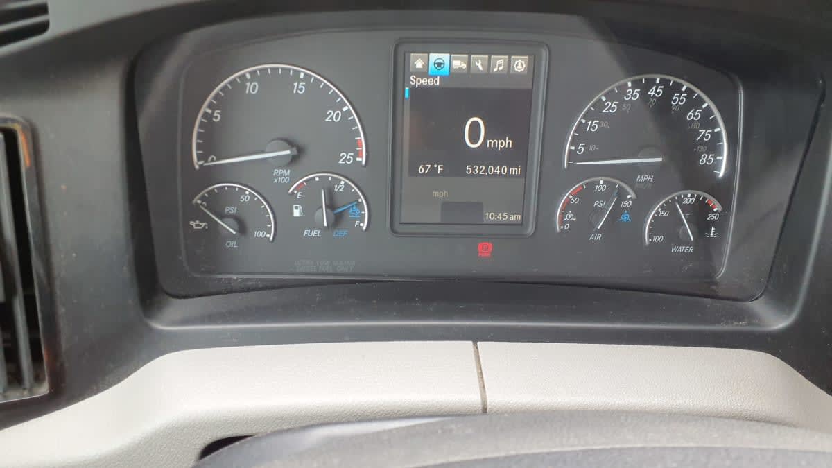2021 Freightliner Cascadia in Bolingbrook, IL — photo 10