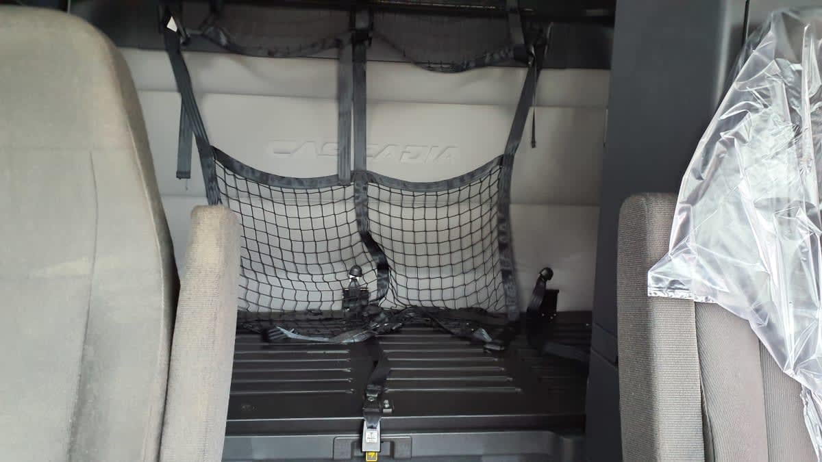 2021 Freightliner Cascadia in Bolingbrook, IL — photo 8