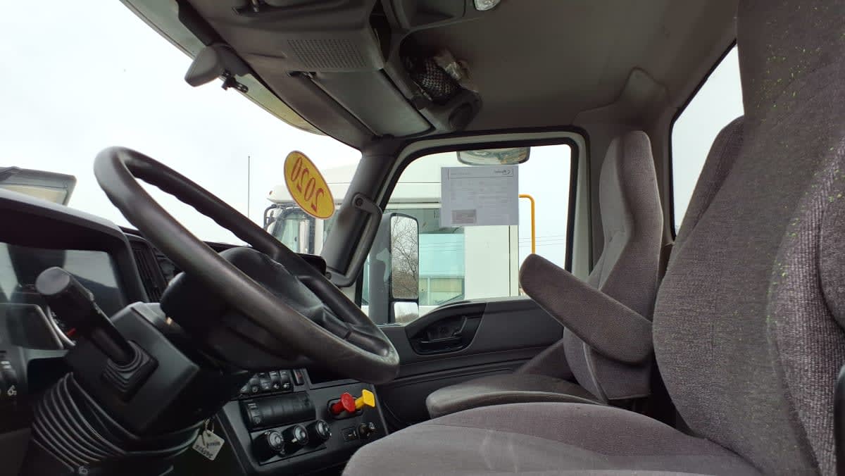2020 International LT in West Chester, OH — photo 7