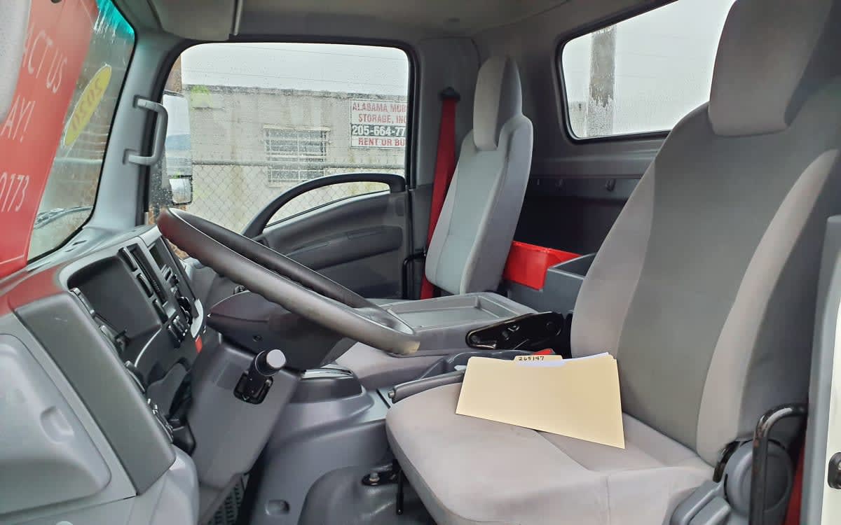 2020 Isuzu NRR in Birmingham, AL — photo 7