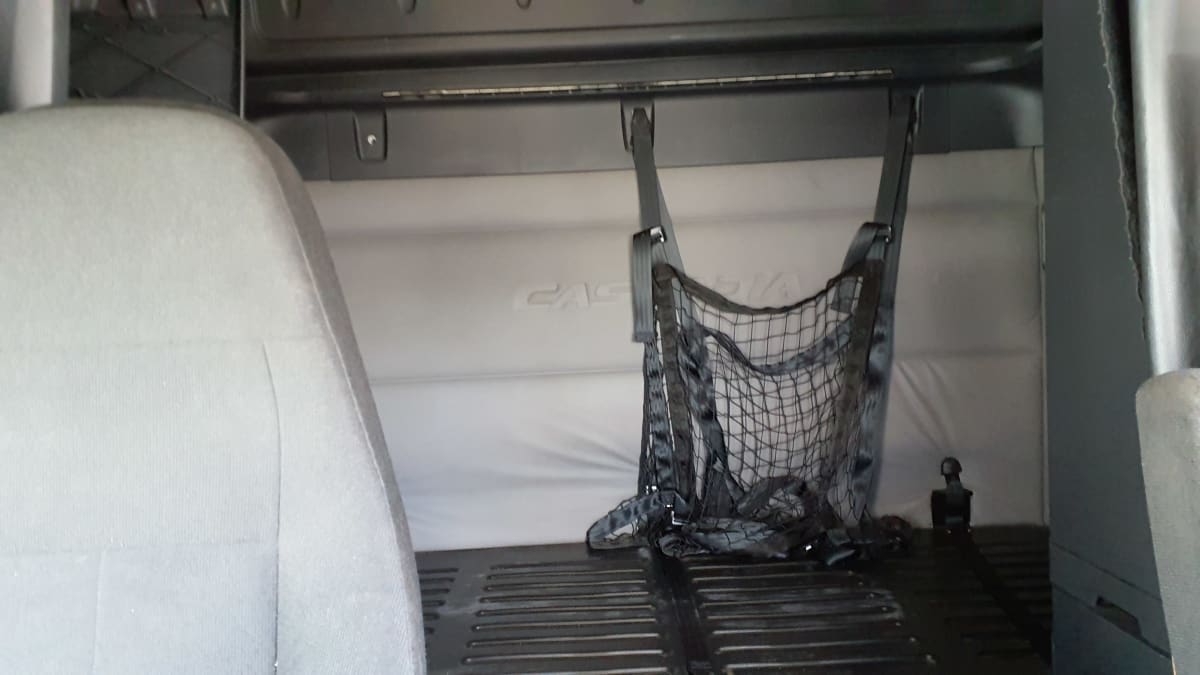 2020 Freightliner Cascadia in Bolingbrook, IL — photo 8