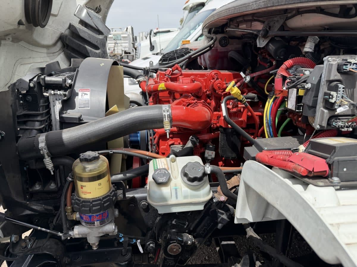 2021 Freightliner M2 106 in Phoenix, AZ — photo 9