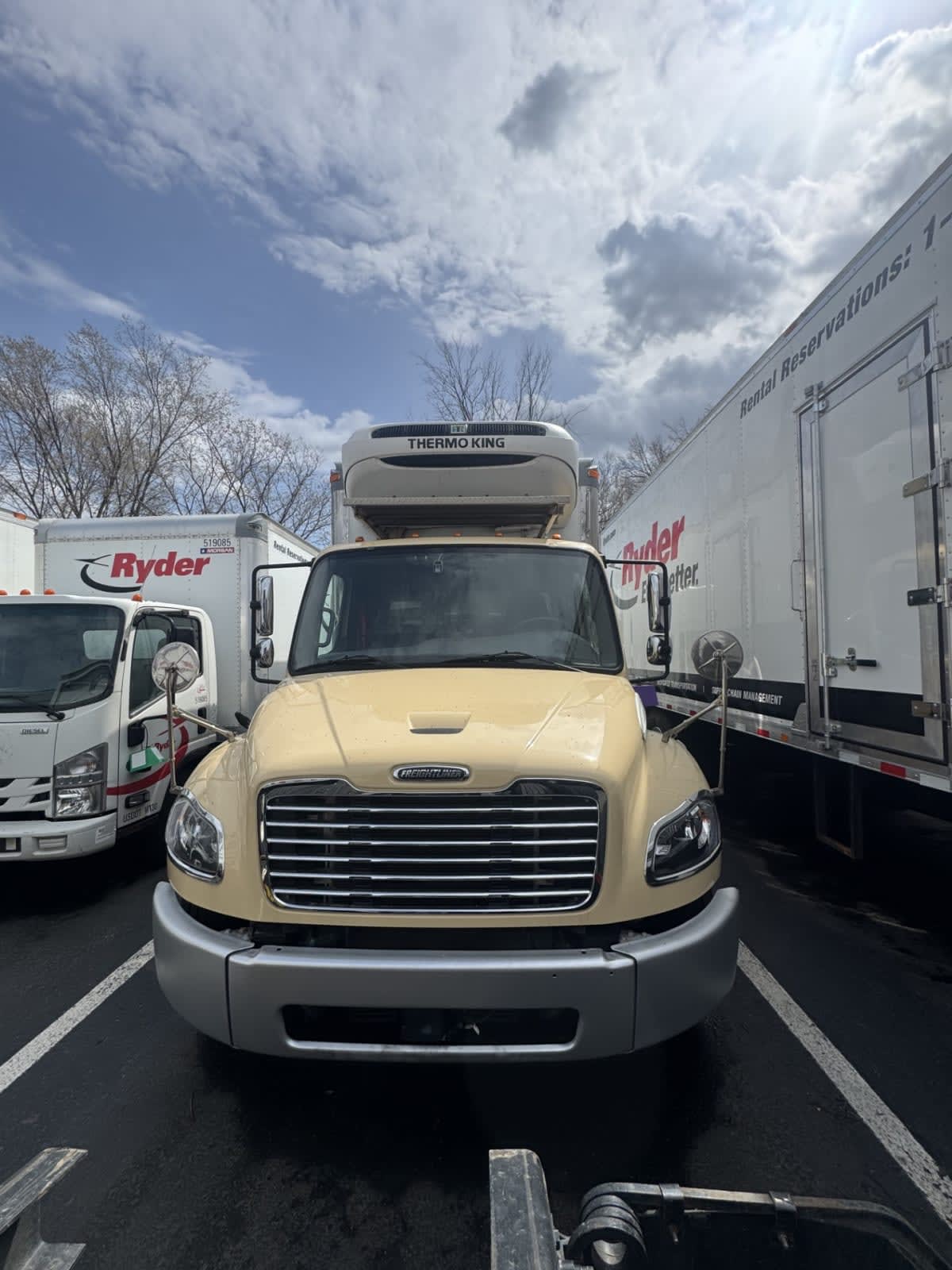 2020 Freightliner M2 106 in Kearny, NJ — photo 2