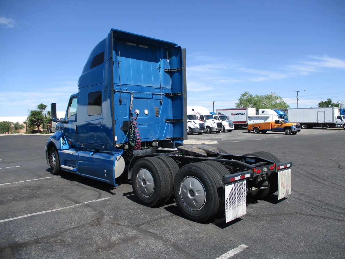 2021 International LT in Commerce City, CO — photo 6