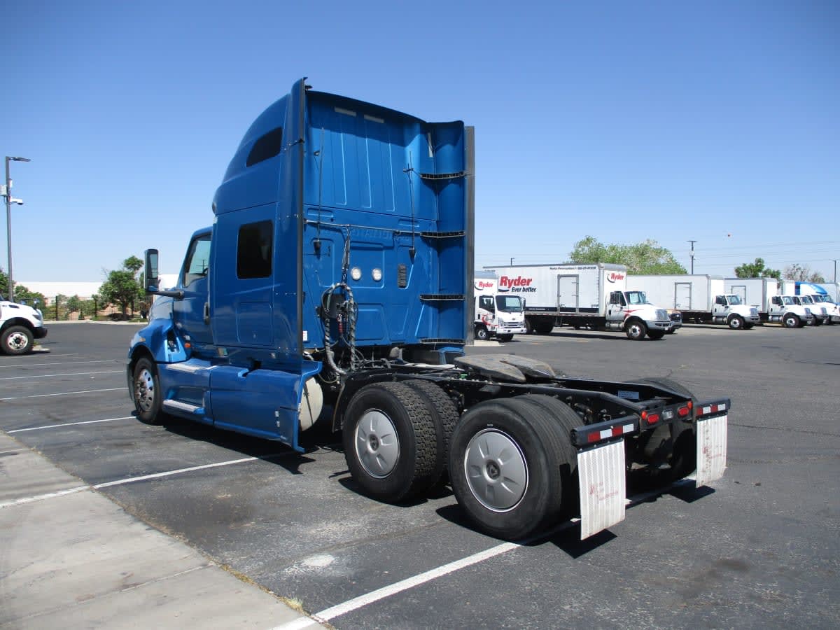 2021 International LT in Commerce City, CO — photo 6