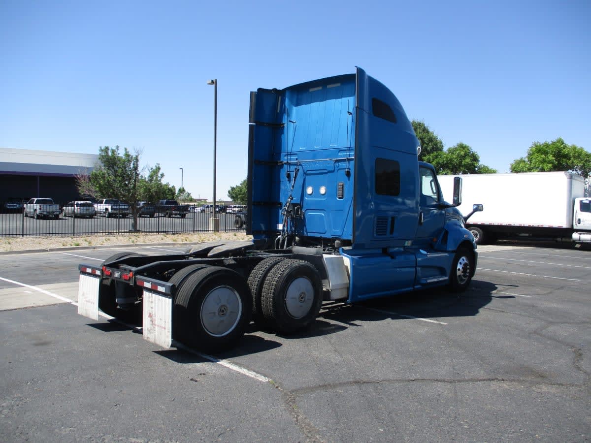 2021 International LT in Commerce City, CO — photo 4