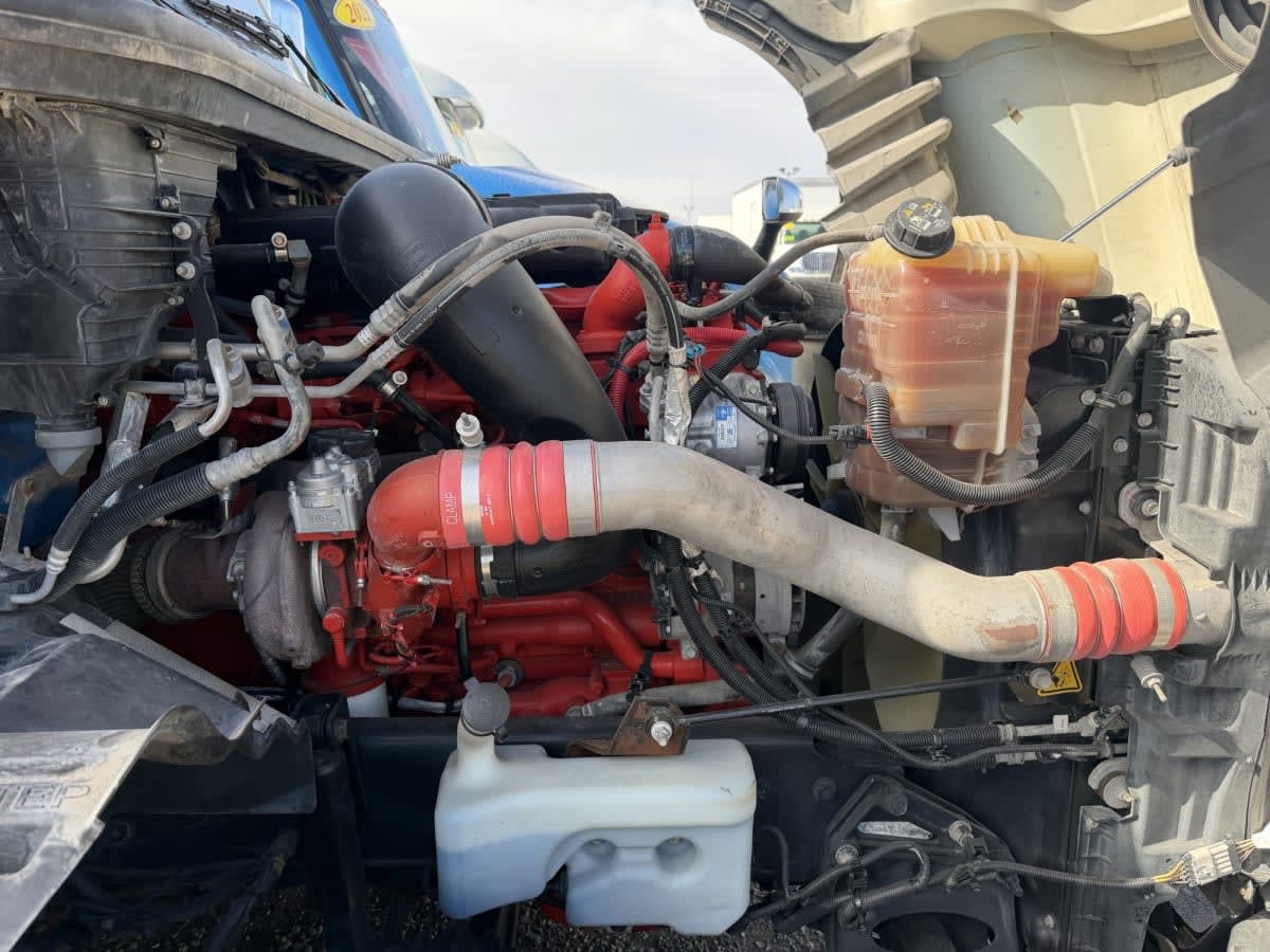 2021 International LT in Phoenix, AZ — photo 14