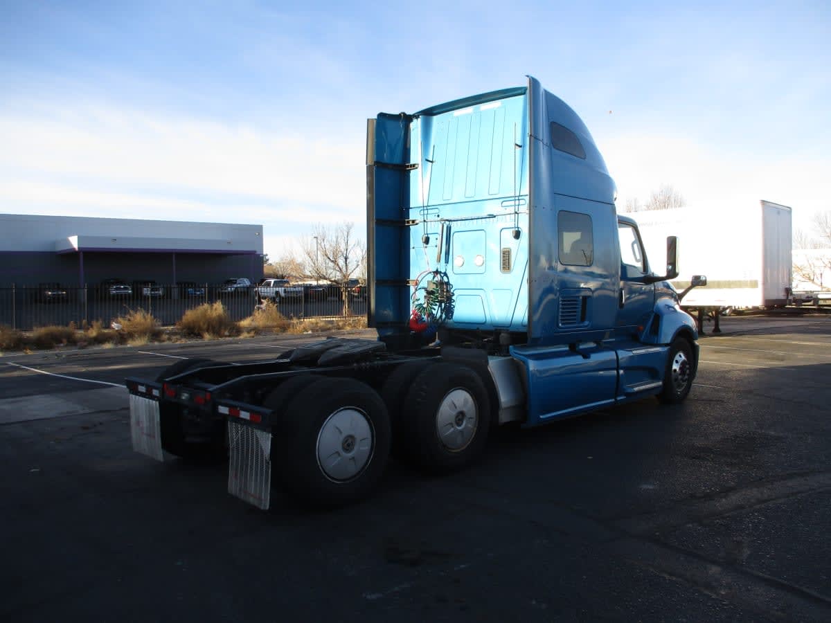 2021 International LT in Phoenix, AZ — photo 4