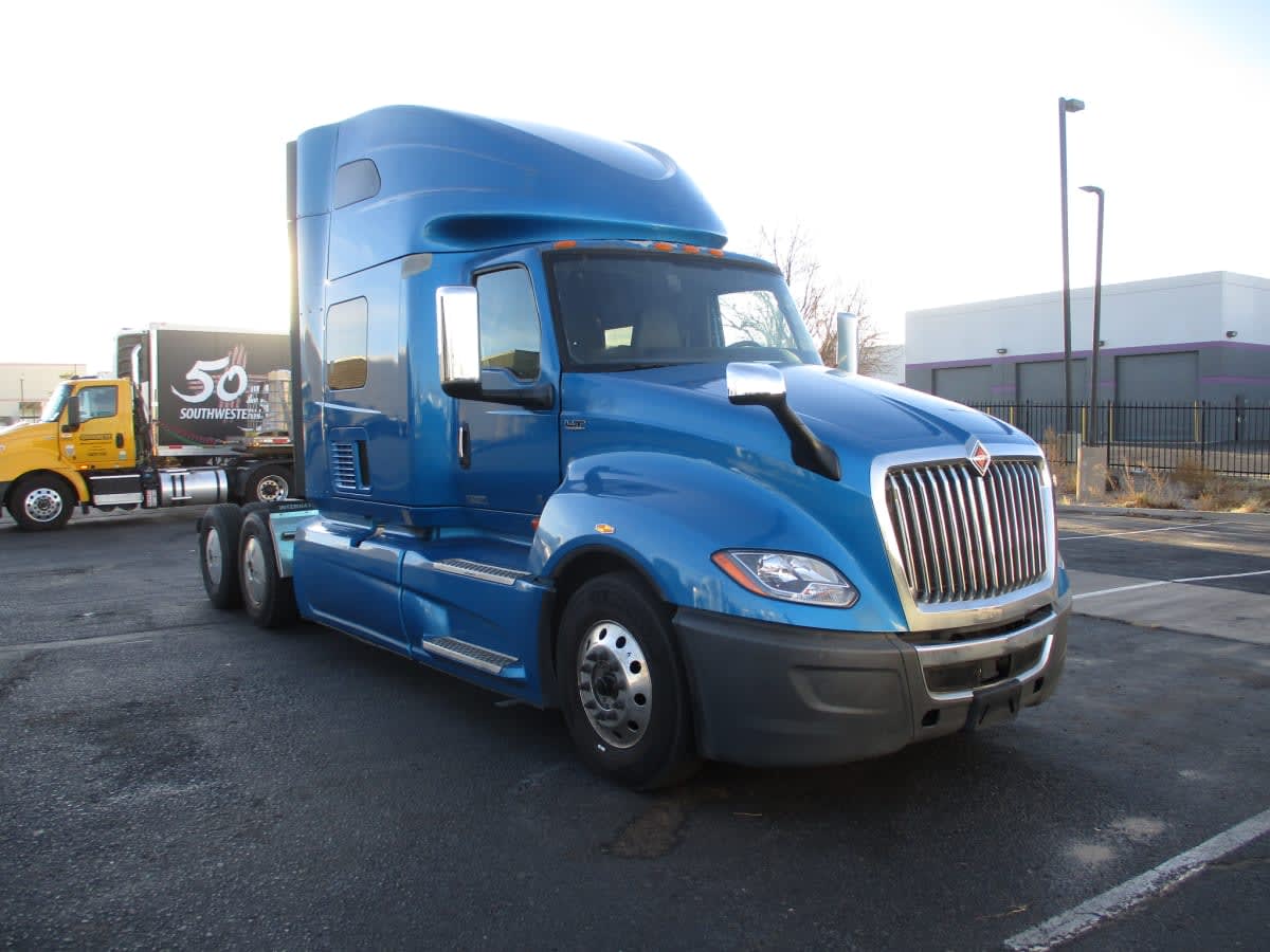 2021 International LT in Phoenix, AZ — photo 3
