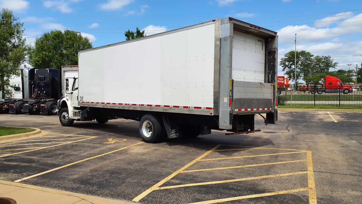 2020 Freightliner M2 106 in Bolingbrook, IL — photo 6