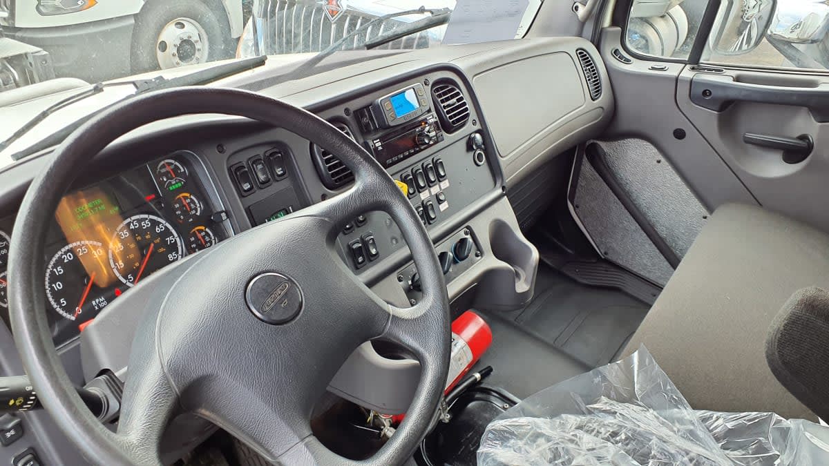 2020 Freightliner M2 106 in Bolingbrook, IL — photo 7