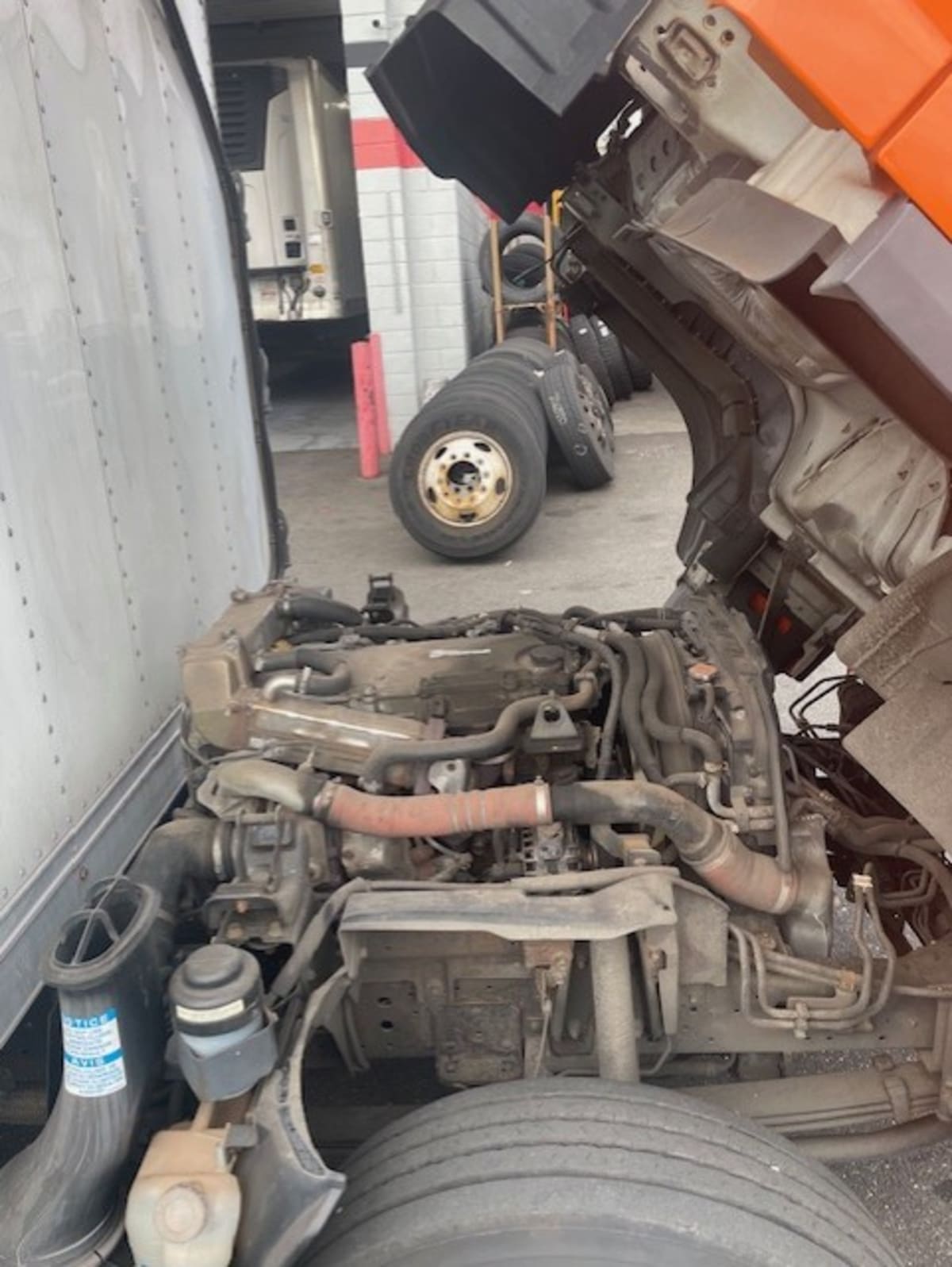 2020 Isuzu NQR in Farmingdale, NY — photo 13