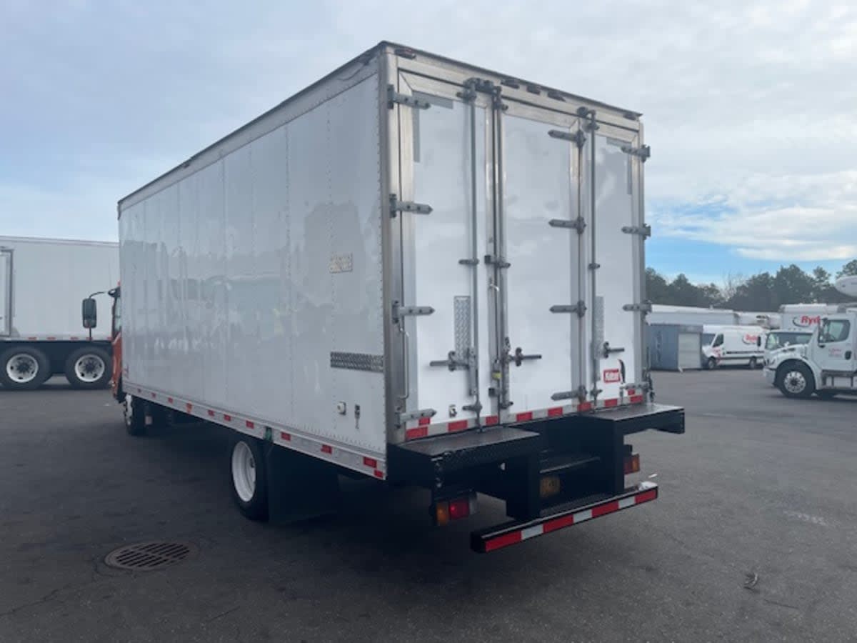 2020 Isuzu NQR in Farmingdale, NY — photo 6