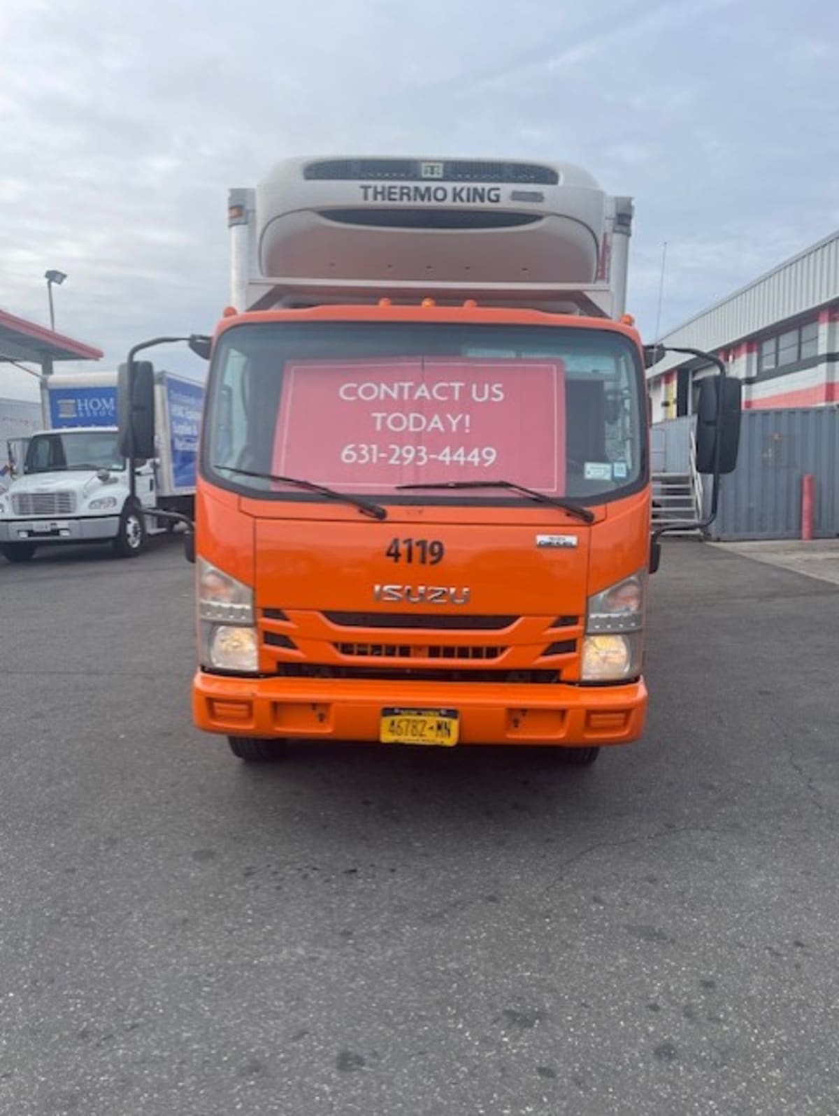 2020 Isuzu NQR in Farmingdale, NY — photo 2